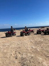 Unvergessliches Quad-Abenteuer in der Makadi-Wüste und am Strand photo